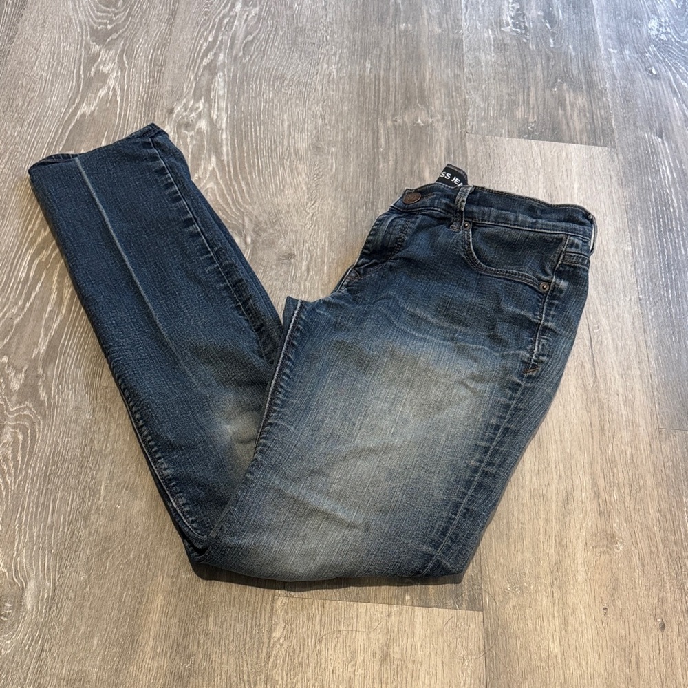 Women’s Express skinny jeans